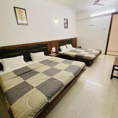 Hotel Shree Sai Shirdi Bagian luar foto