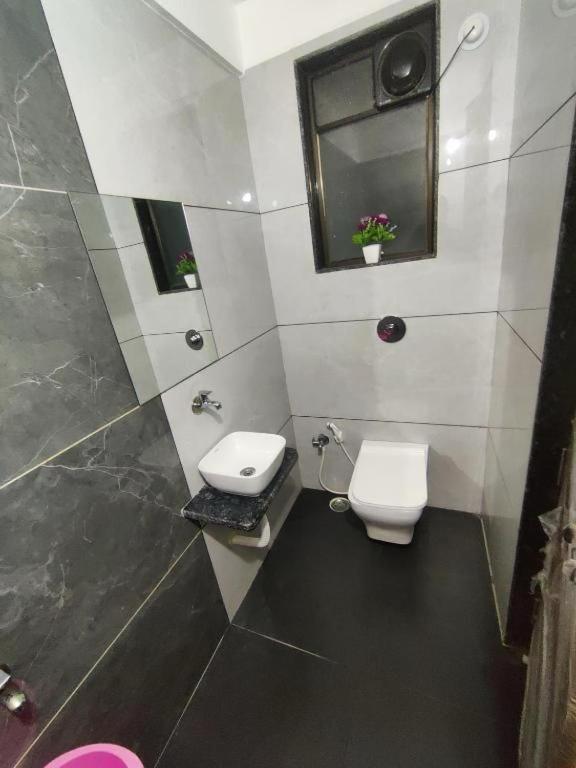 Hotel Shree Sai Shirdi Bagian luar foto