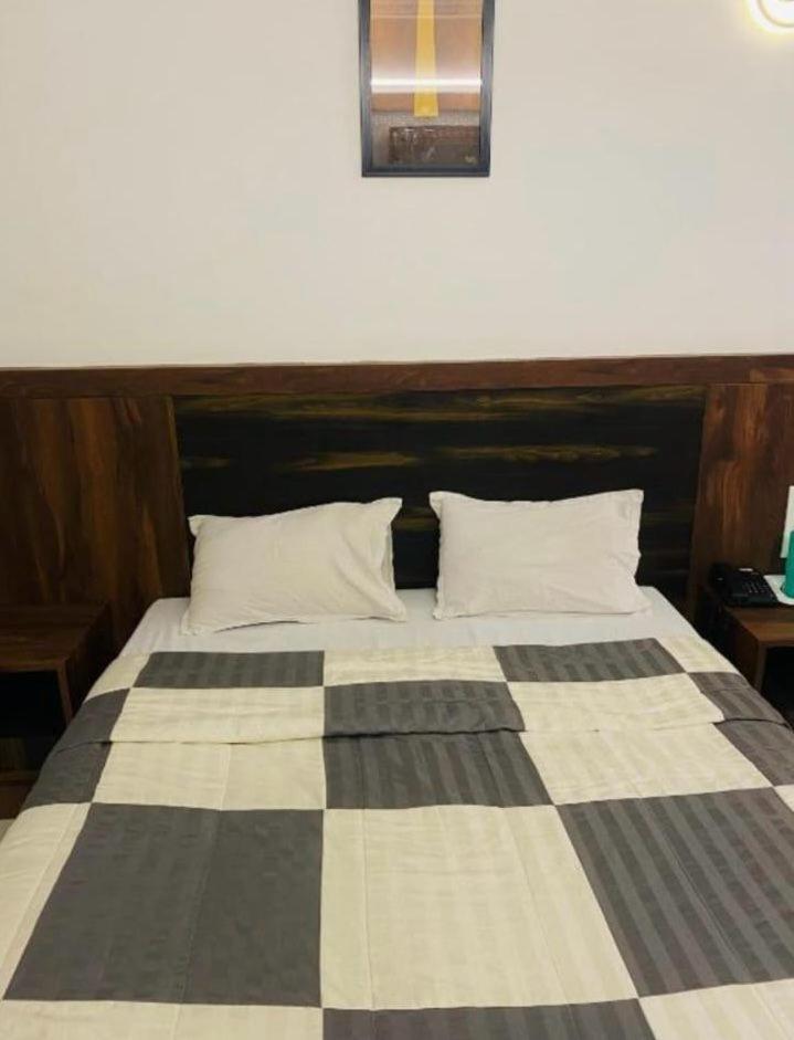 Hotel Shree Sai Shirdi Bagian luar foto